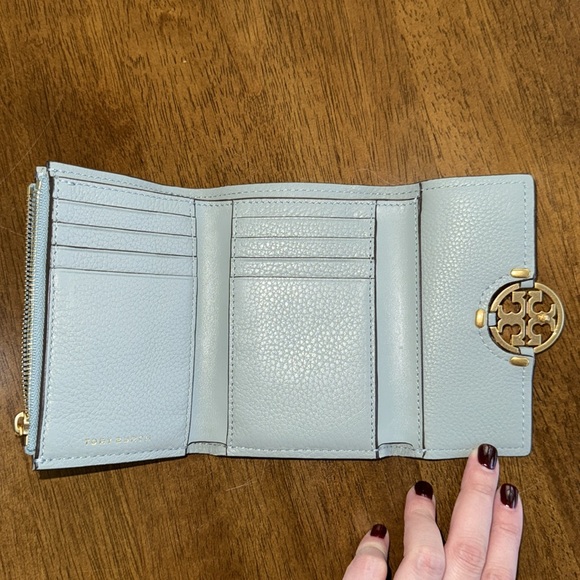 Tory Burch Miller Medium Flap Wallet - Picture 4 of 5